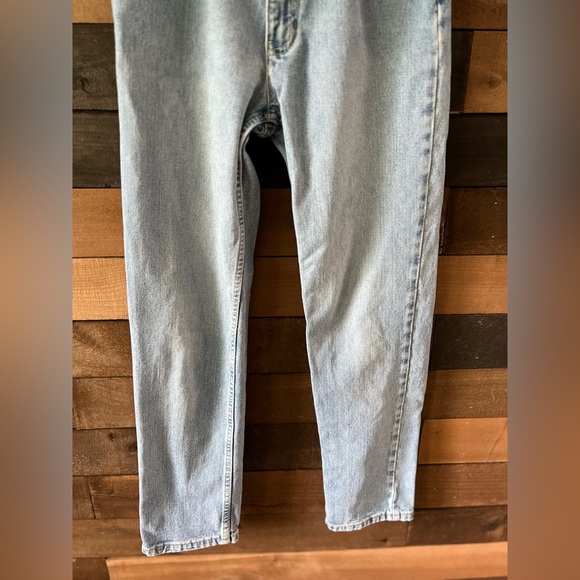 Vintage 90s DKNY High Waist Straight Leg Jeans – Light Wash – Made in Mexico - Picture 7 of 12